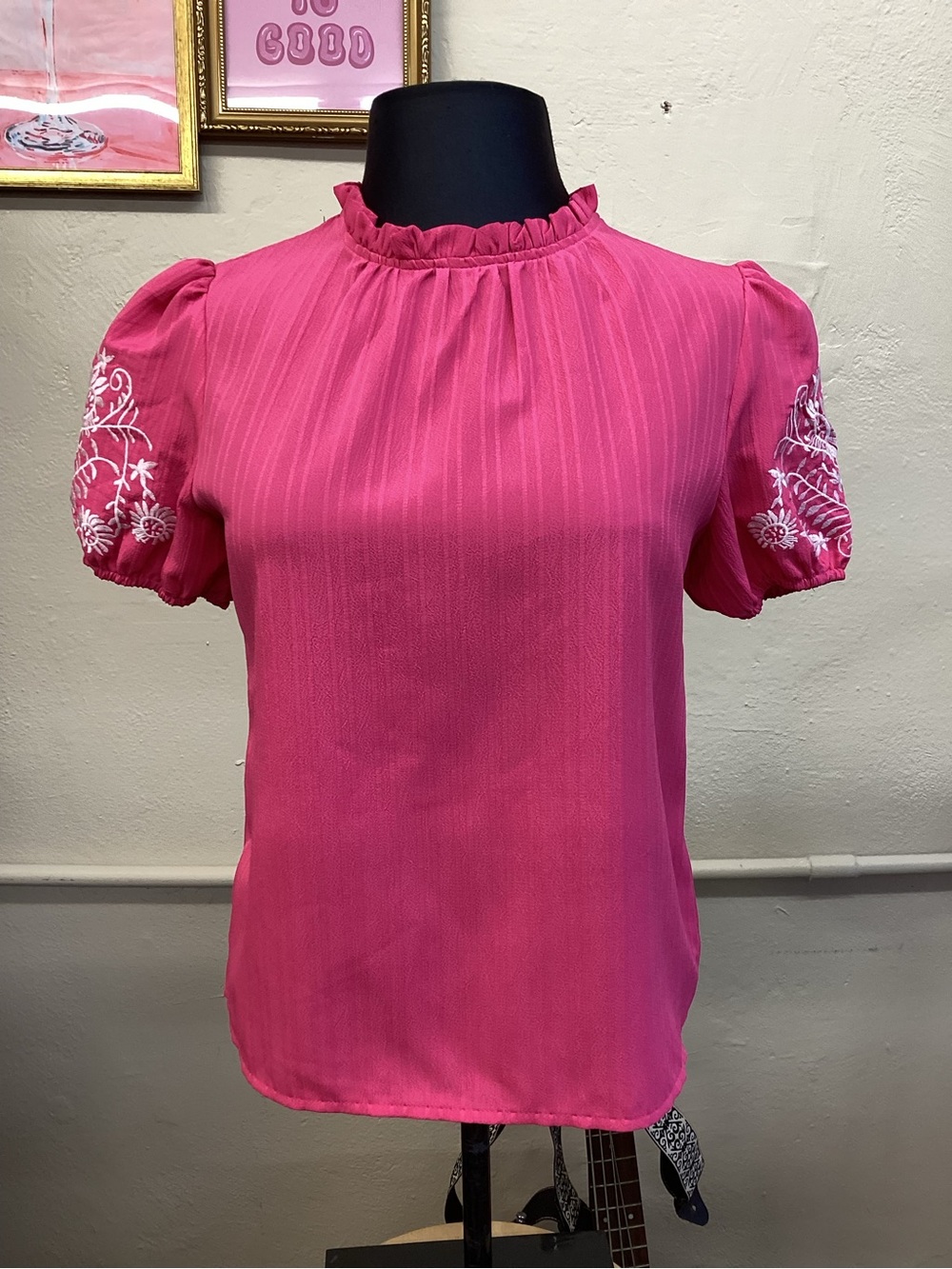 Women’s Pink Ruffled Neck Embroidered Puff Sleeve Top